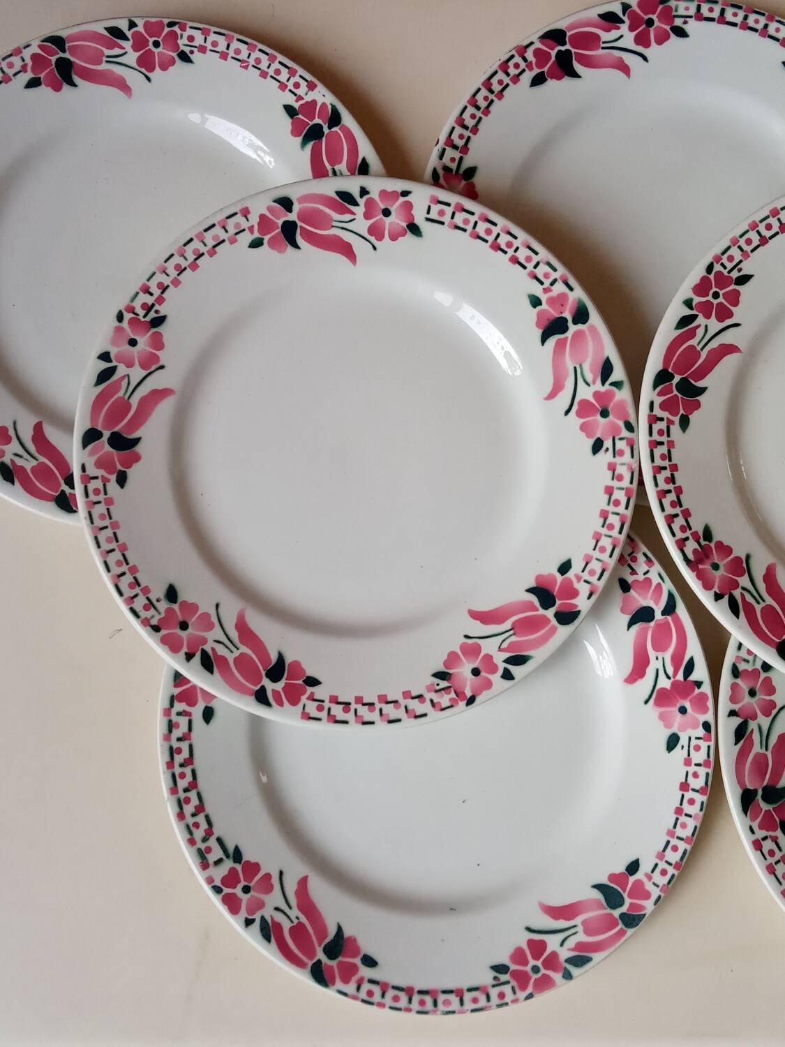 Dessert plates from Saint Amand
