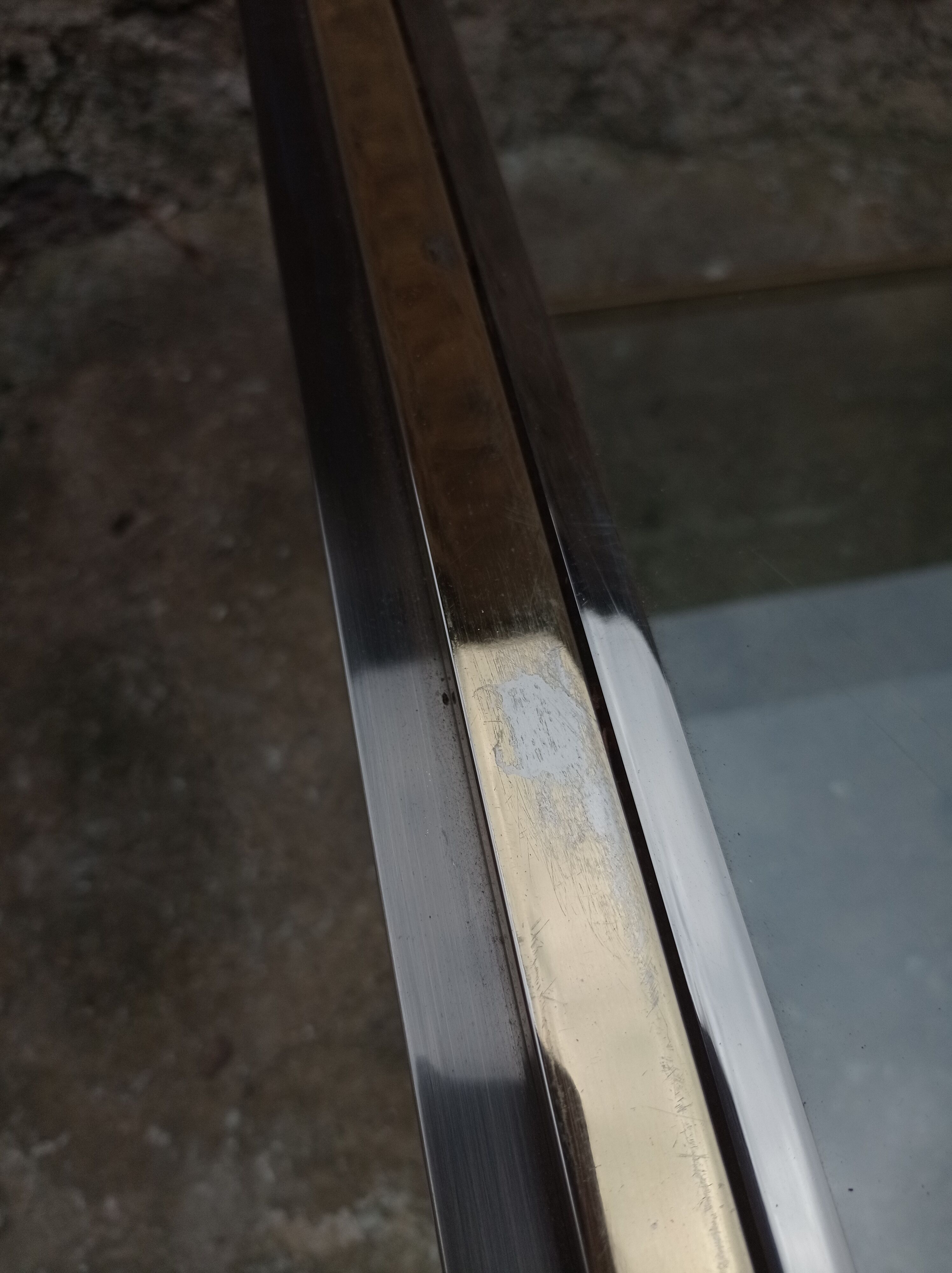 Table basse verre et chrome