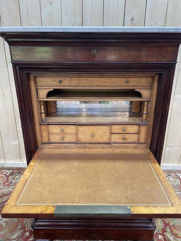 Secrétaire en acajou et placage d'acajou Louis Philippe