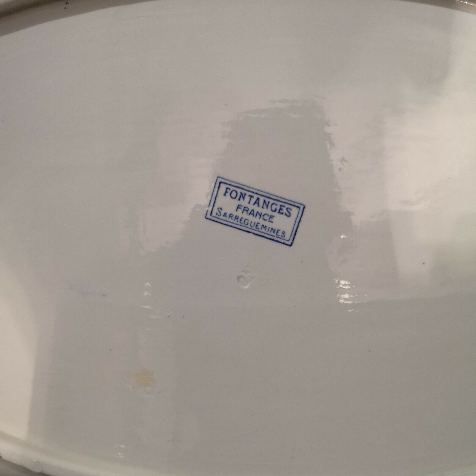 Plat de service en faïence Sarreguemines modèle Fontanges