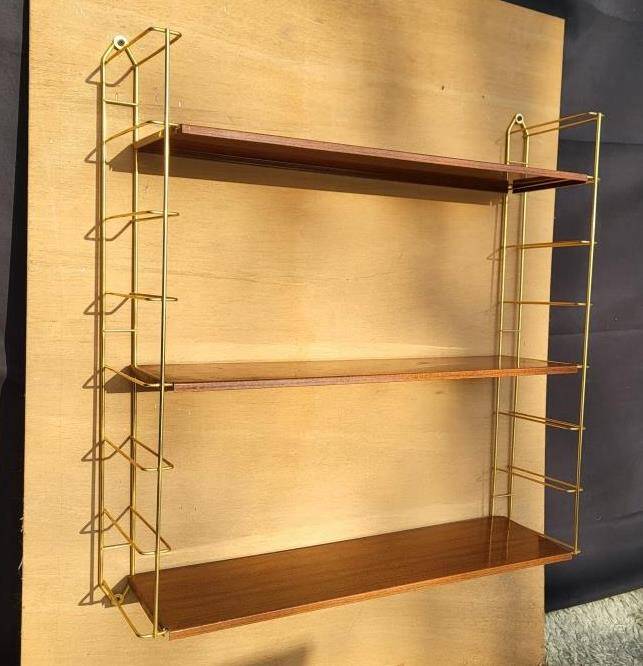 Tomado style string gold metal shelves