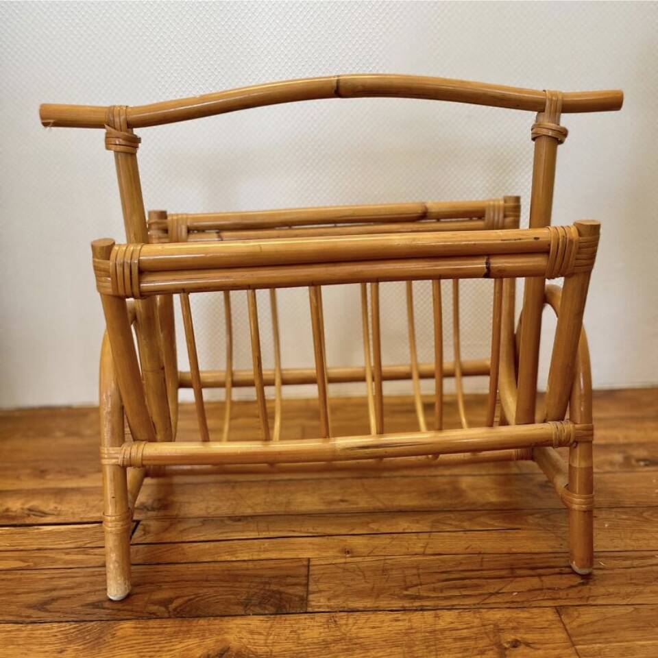 Vintage rattan magazine rack 1960/70