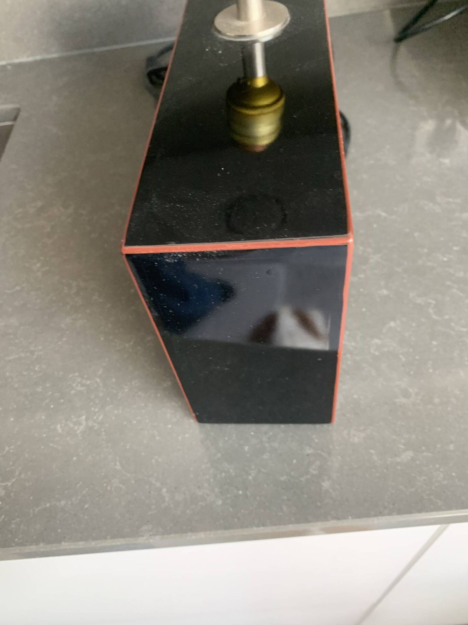 Pied de lampe de table