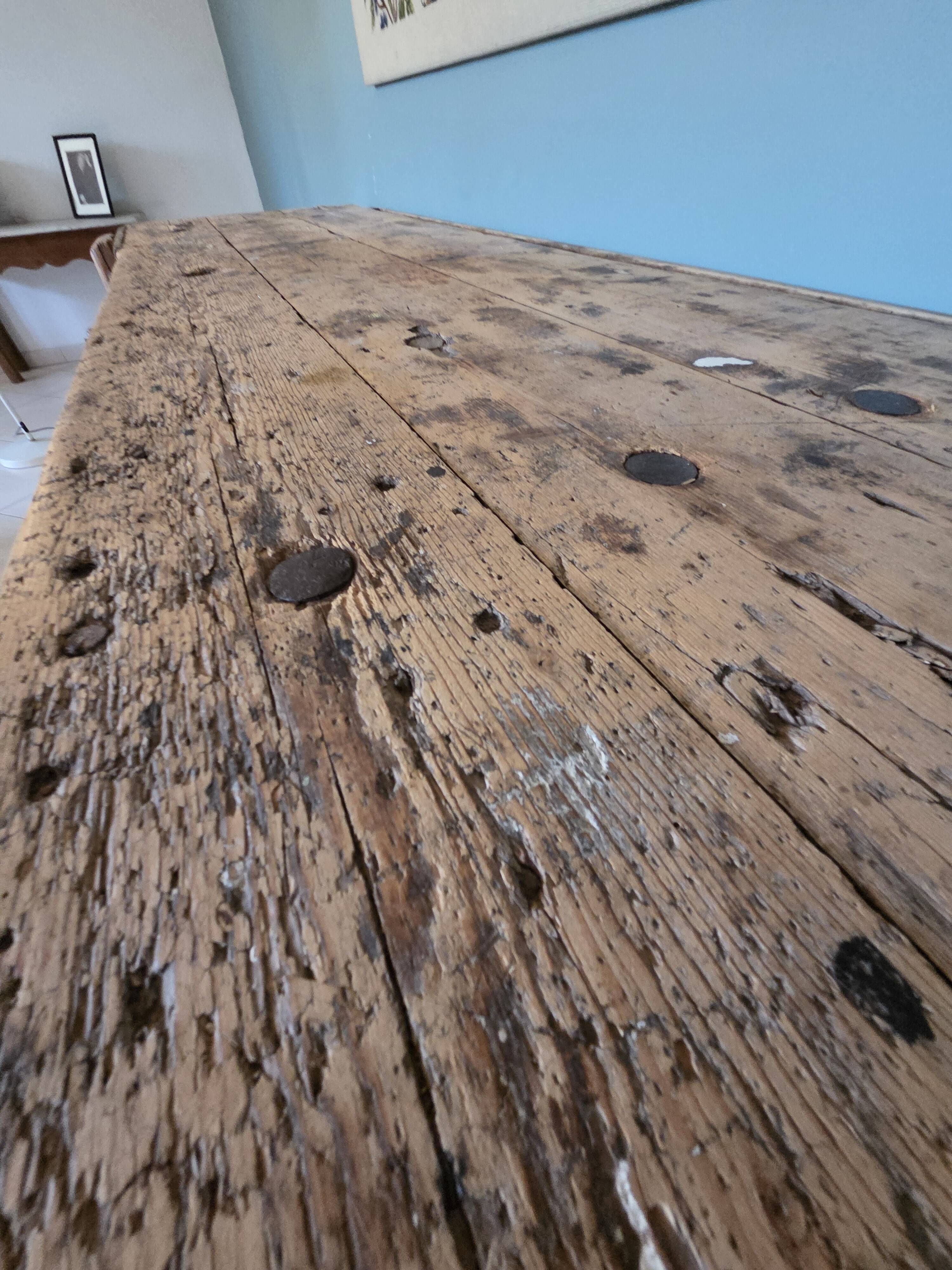 Antique carpenter's workbench in oak and beech - 19th century - Rare model with a cabinet.