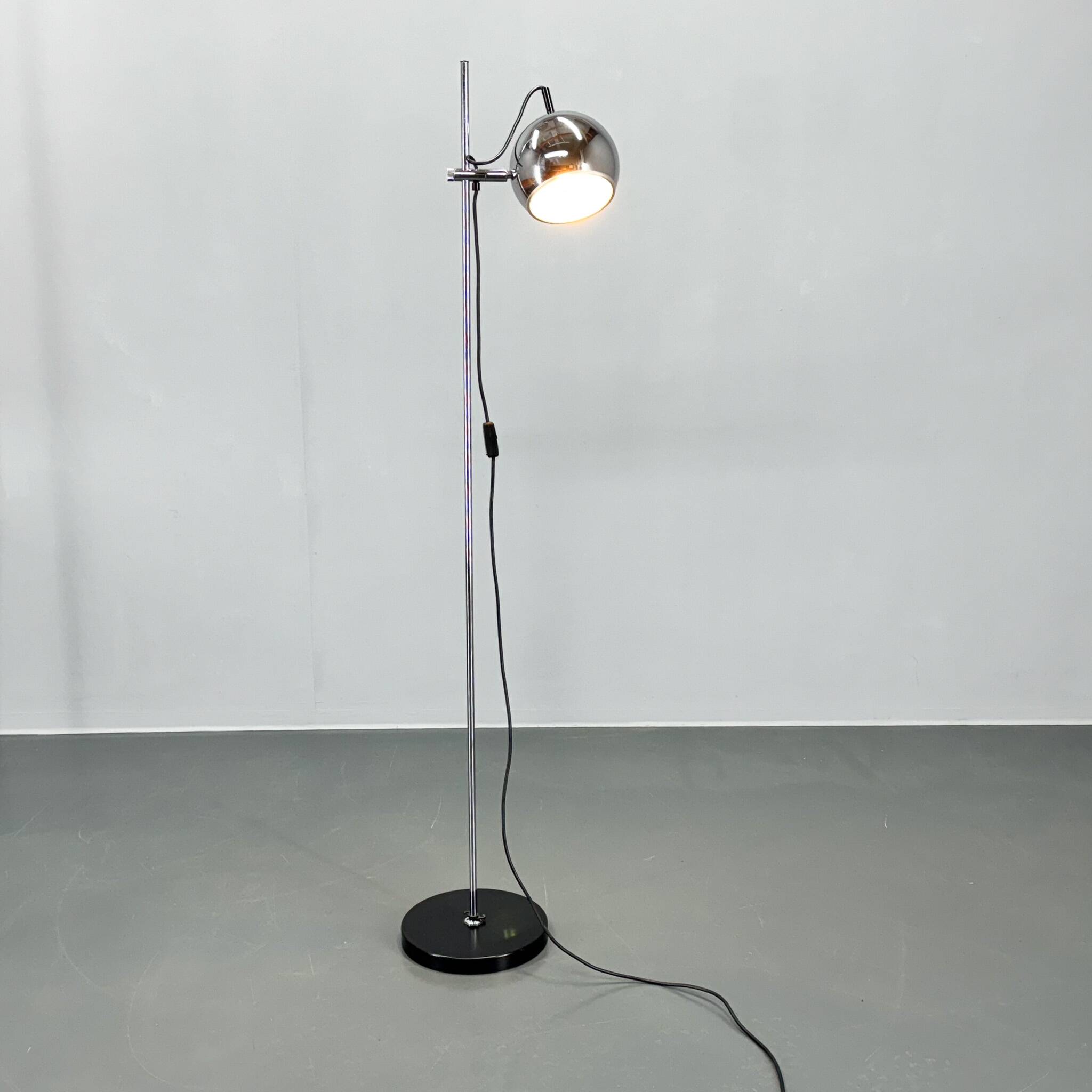 Lampadaire moderne réglable en chrome du milieu du siècle, Allemagne