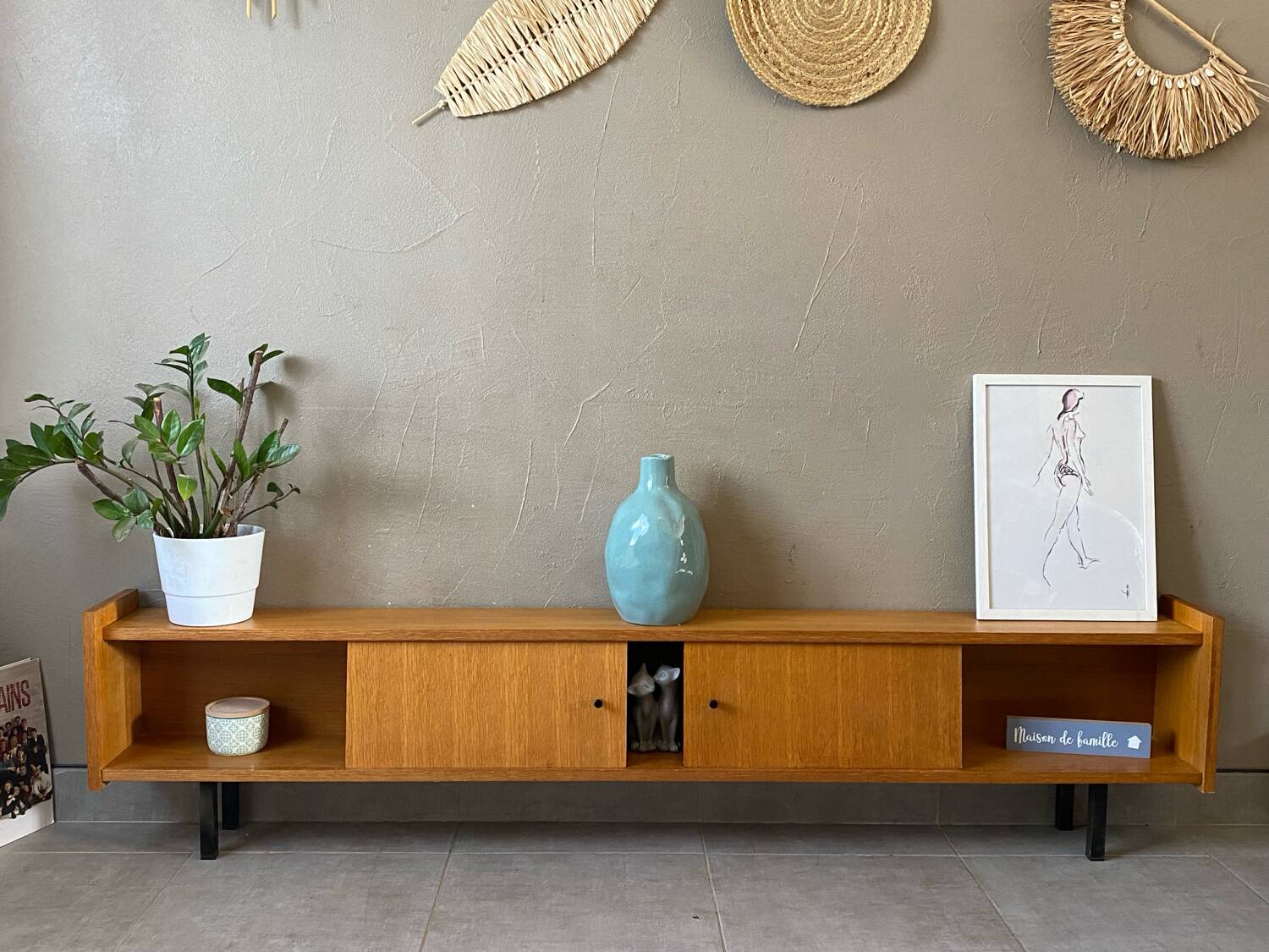 Low vintage sideboard (shallow)