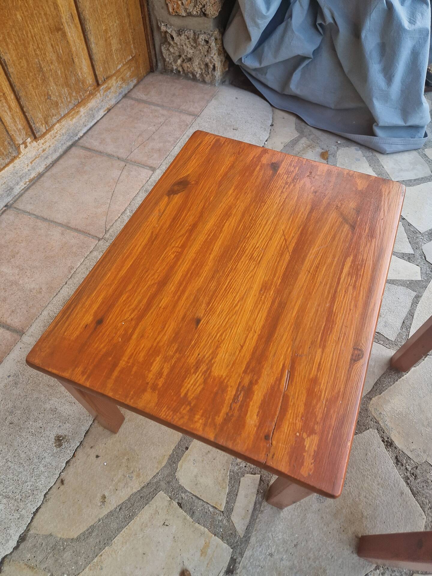 Vintage Scandinavian nesting coffee table