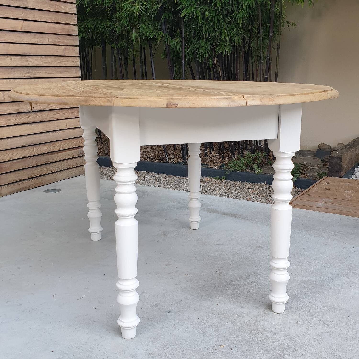Table ronde rabattable