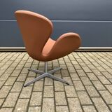 Fritz Hansen Swan chair by Arne Jacobsen in Cognac leather, NEW condition!!