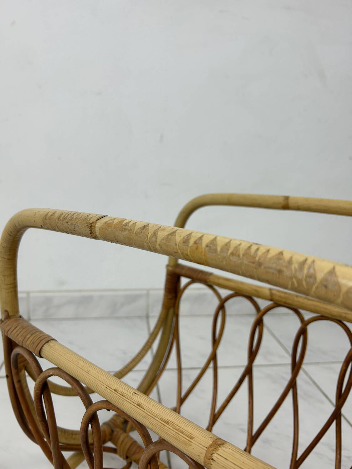 Porte-revues vintage en bambou