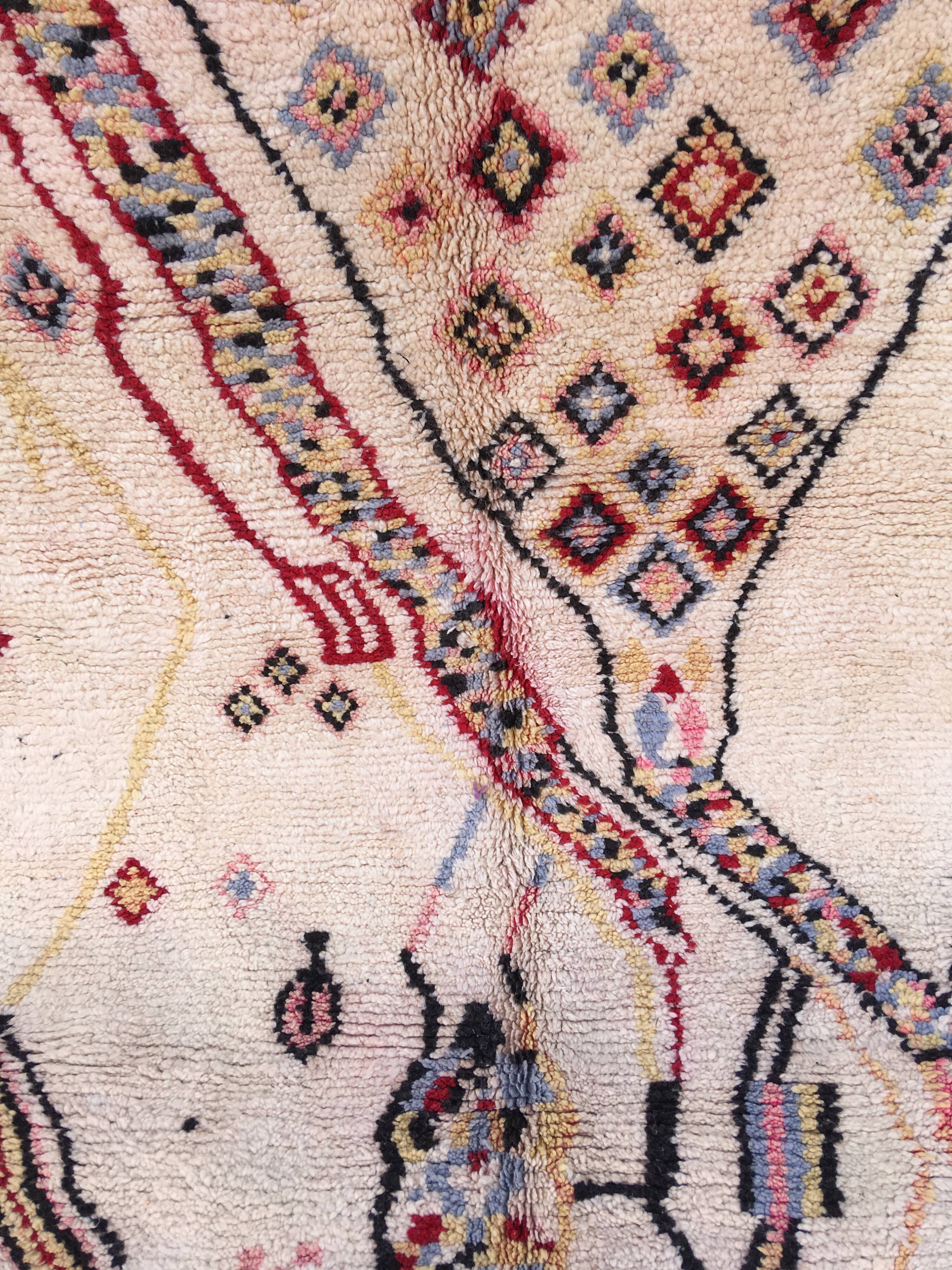 Azilal rug 275 x 192 cm