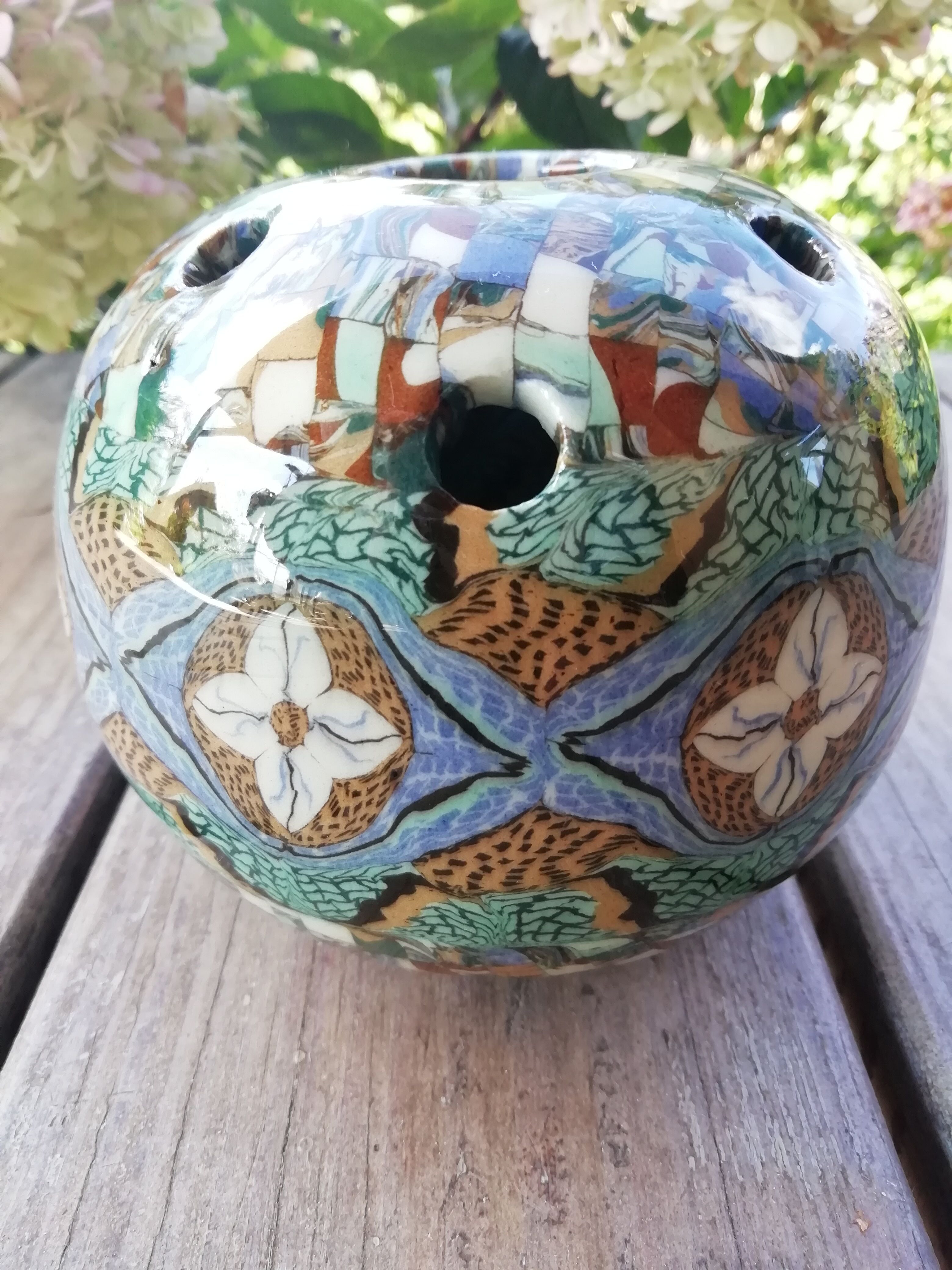 Vase stings flowers gerbino