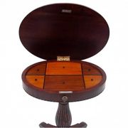 Table à fils ancienne, Europe du Nord, vers 1860. Après rénovation.