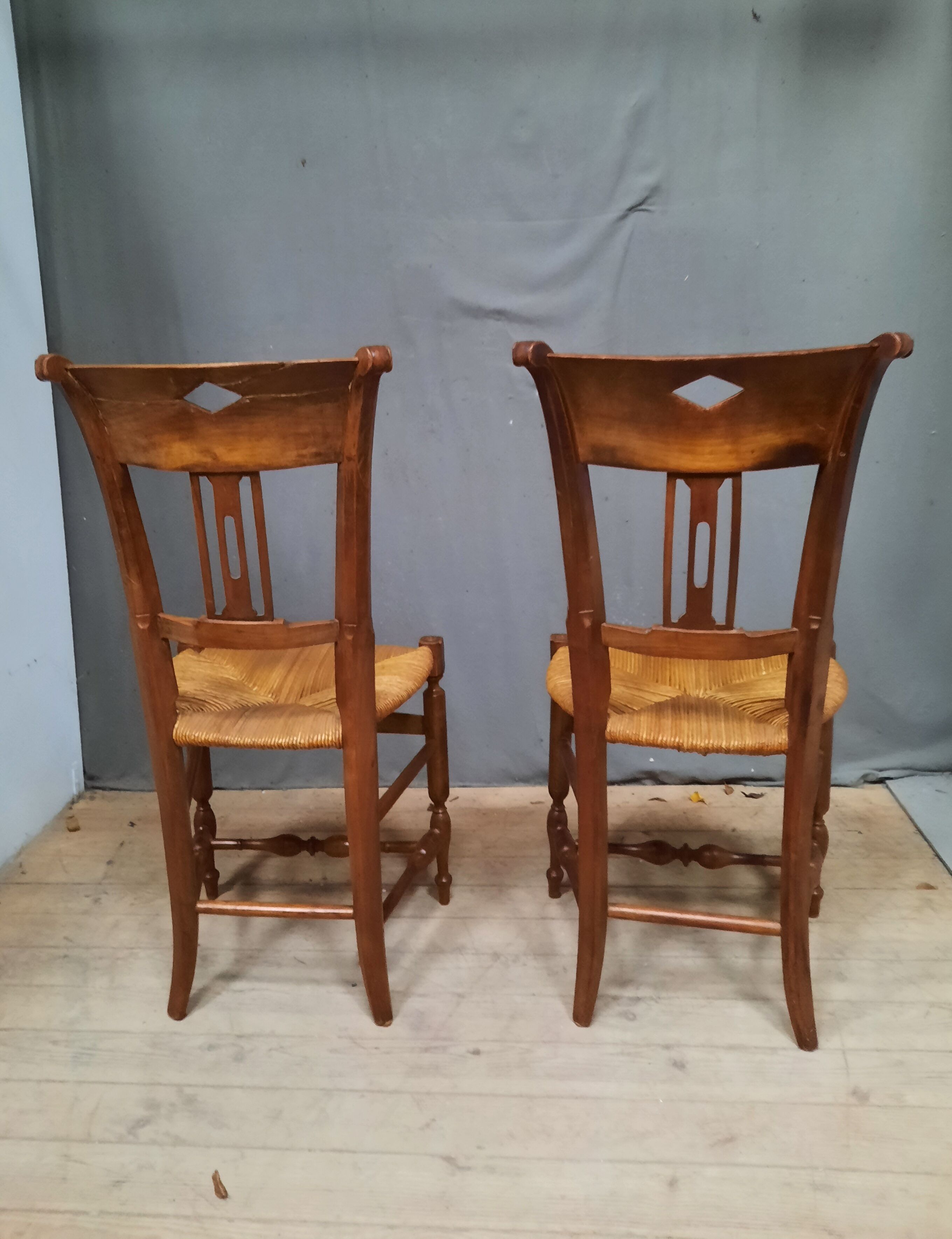 Pair of chair straws directoire