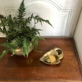 Brass swan catchall