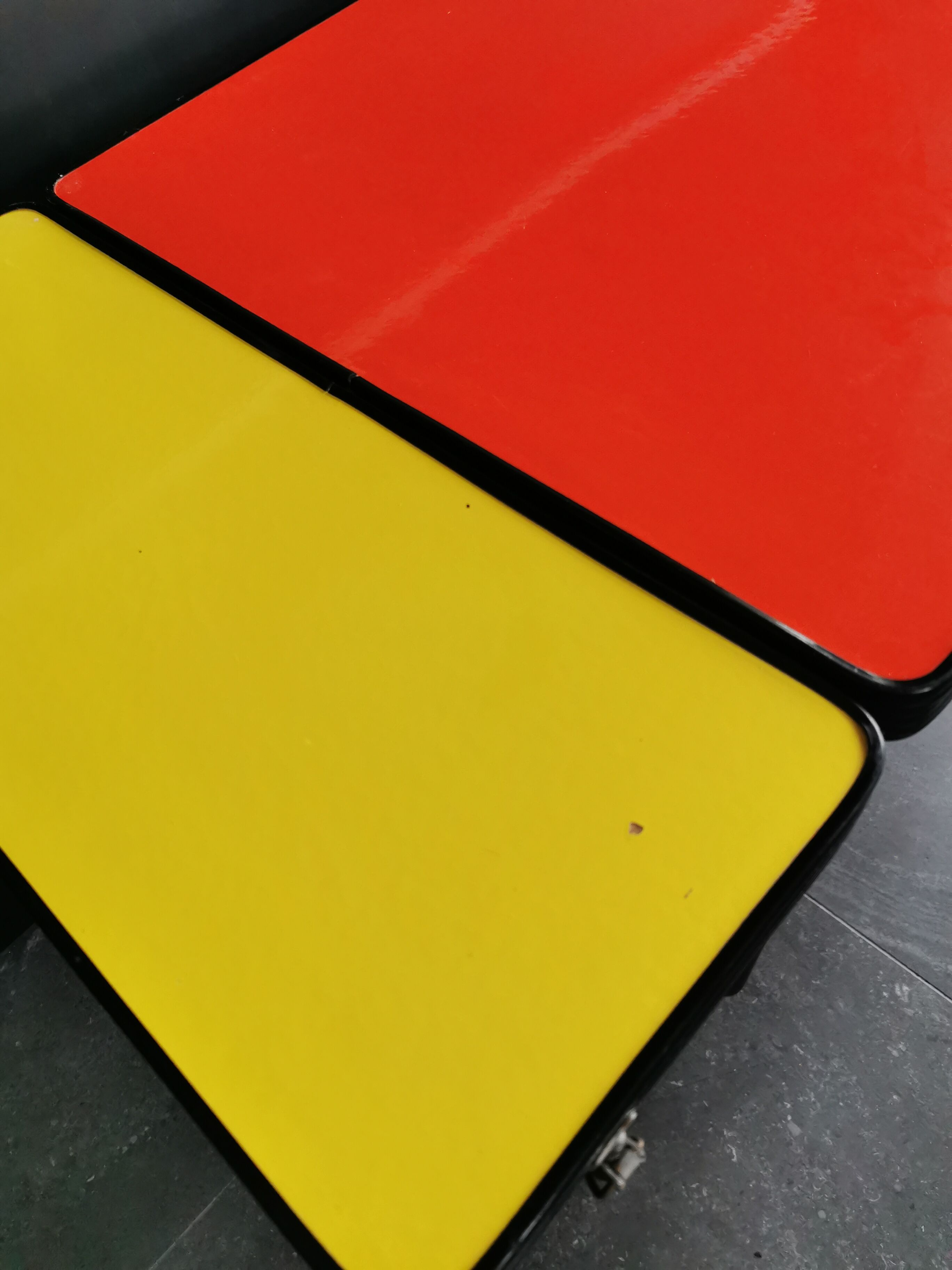 Two-tone vintage foldable side table with 2 extension cords