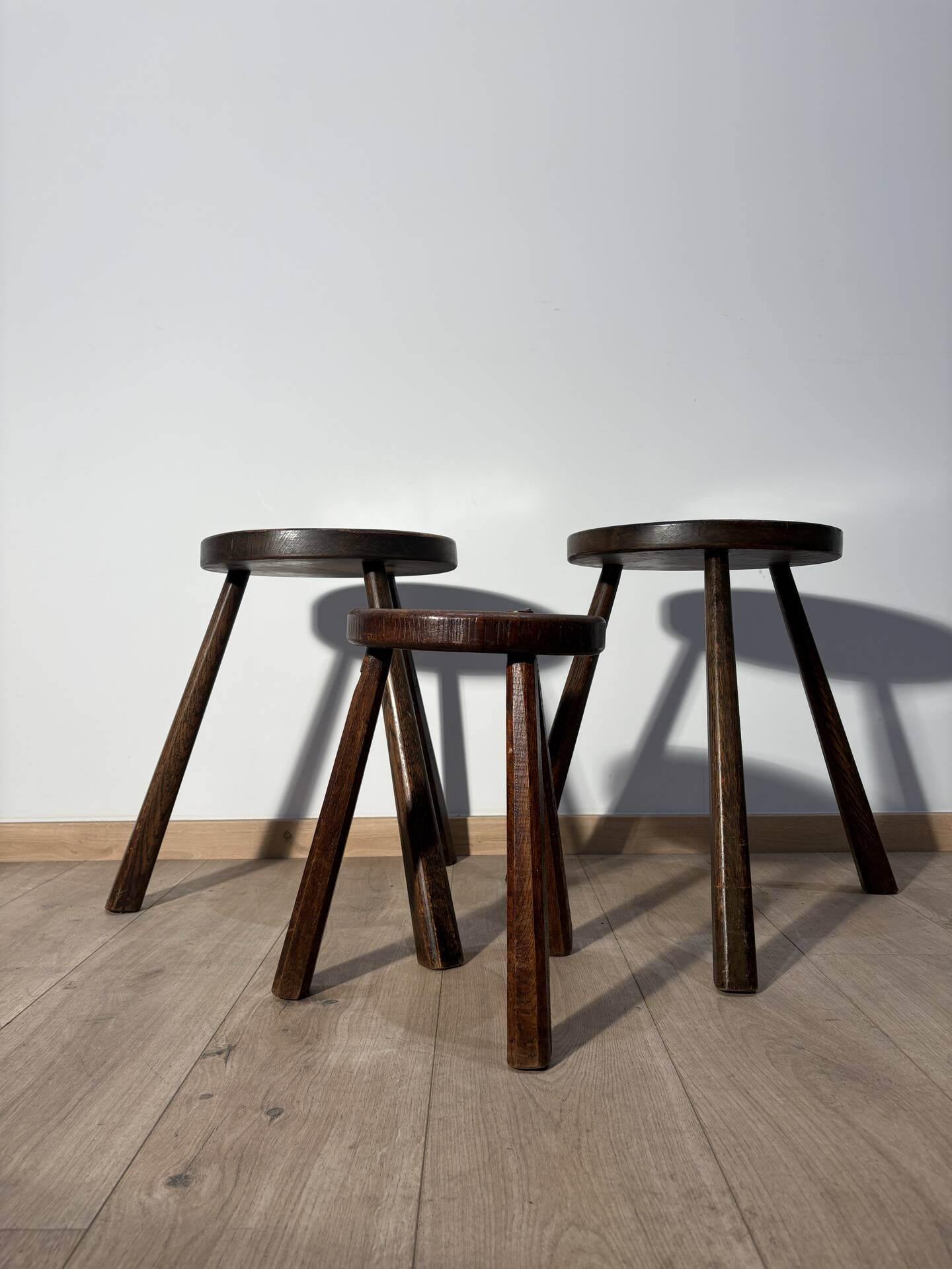 Farm stool in solid oak wood