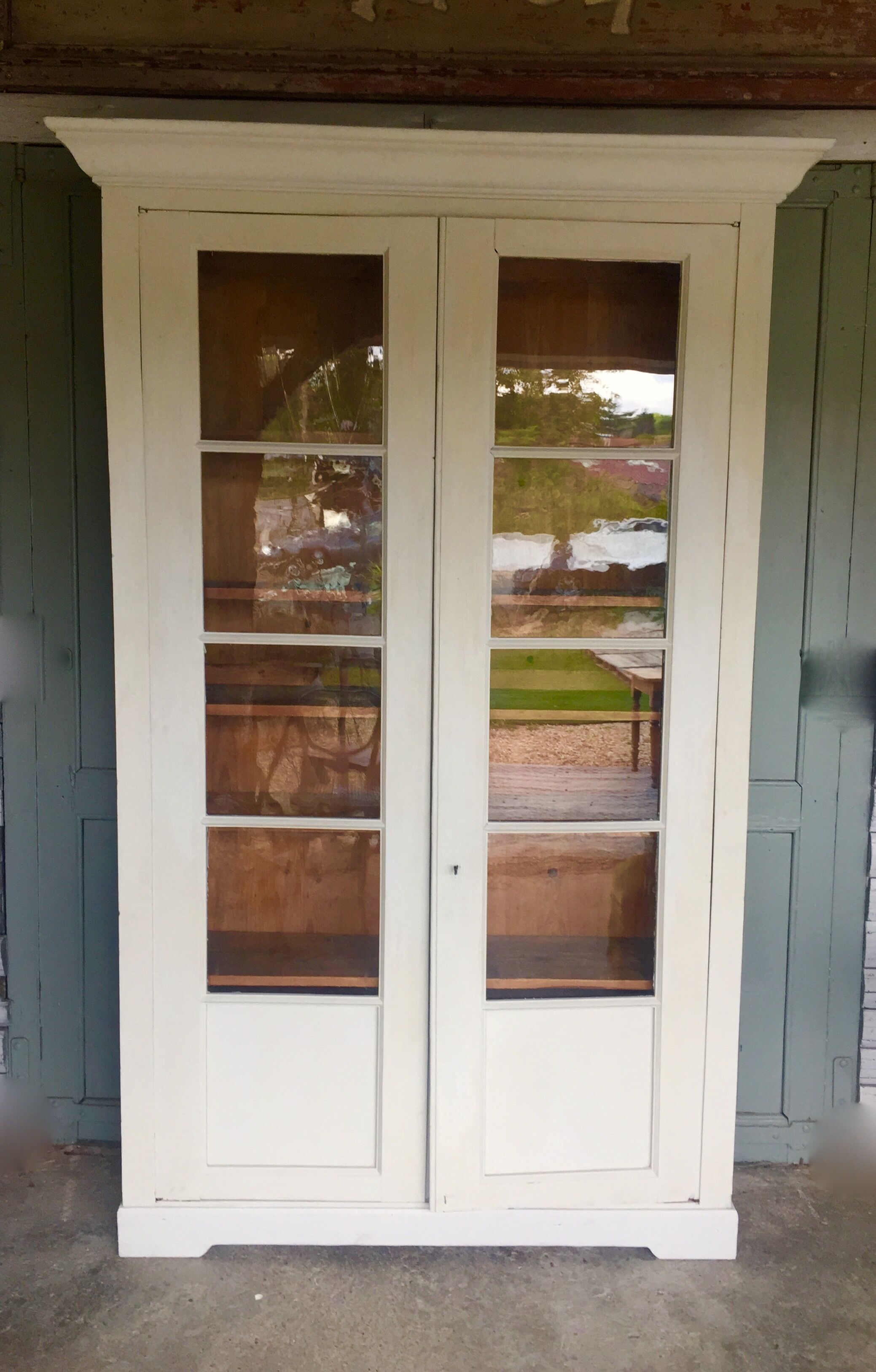 Showcase glass old cabinet