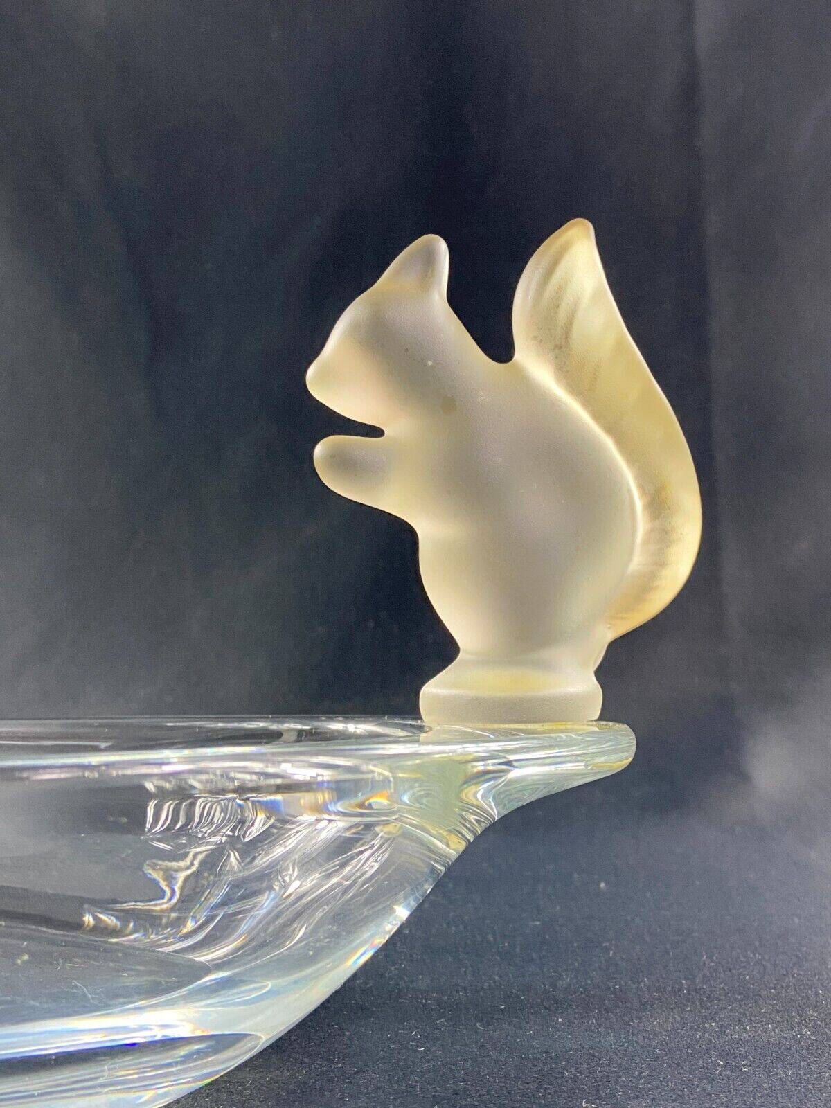 Oblong crystal bowl signed Sèvres decorated with squirrels