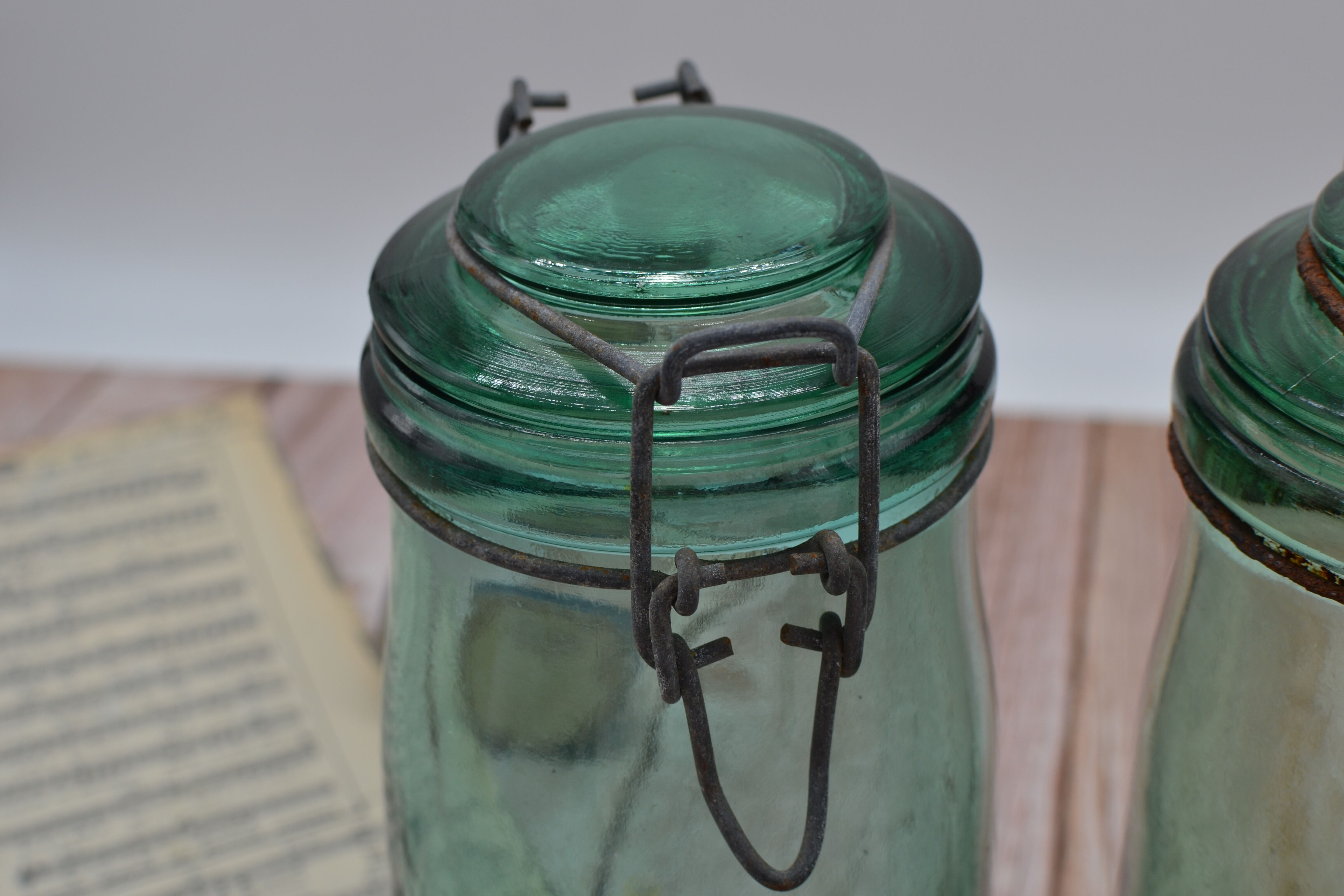 Set of 3 vintage jars the Ideal