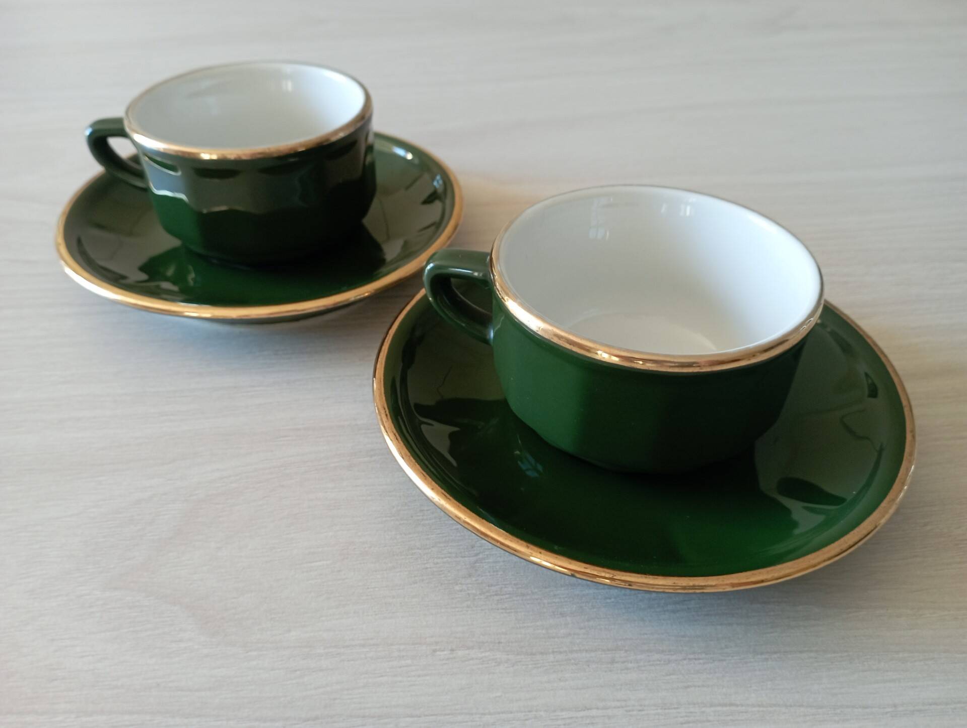 Duo of bistro cups