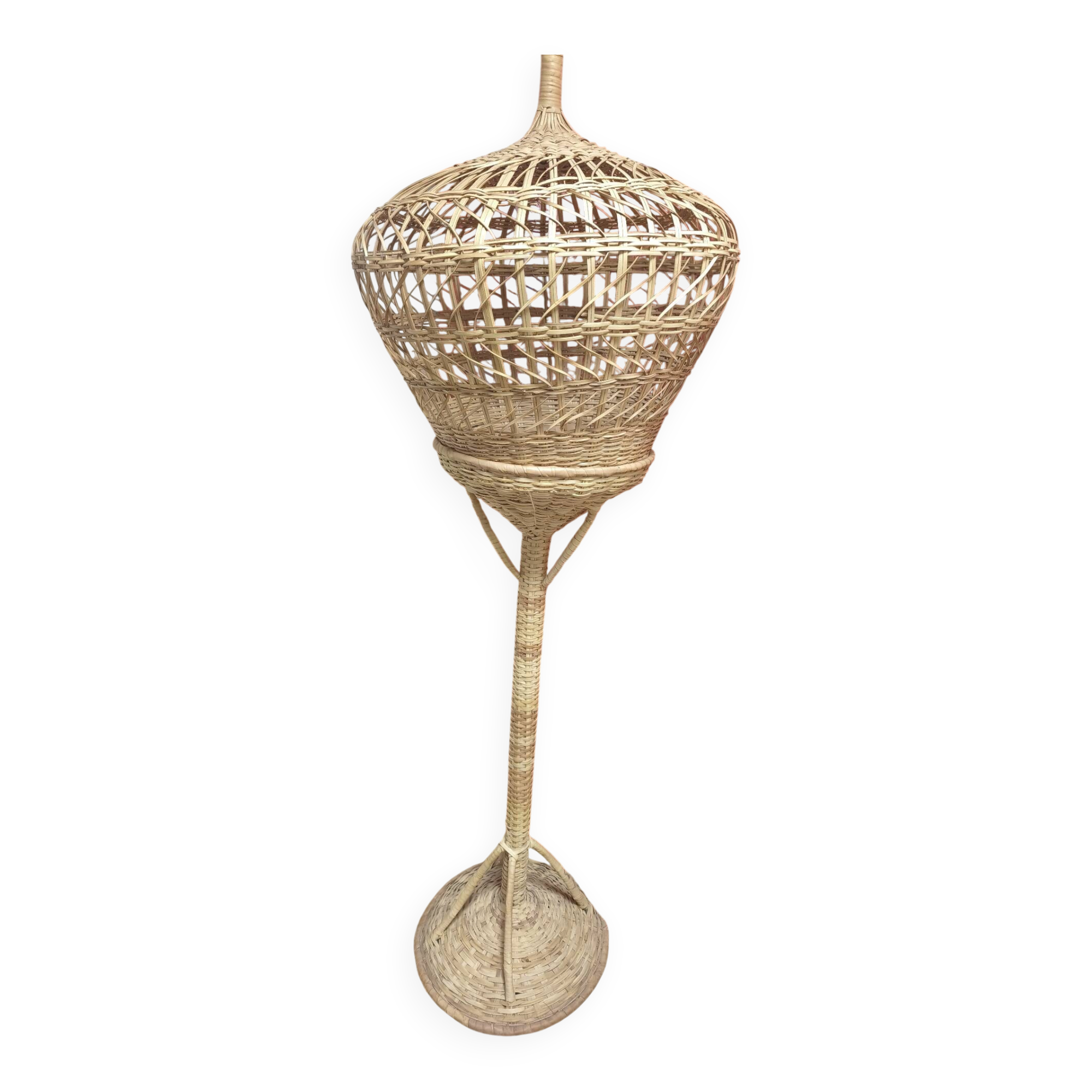 Lampadaire en osier cage