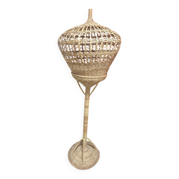 Lampadaire en osier cage