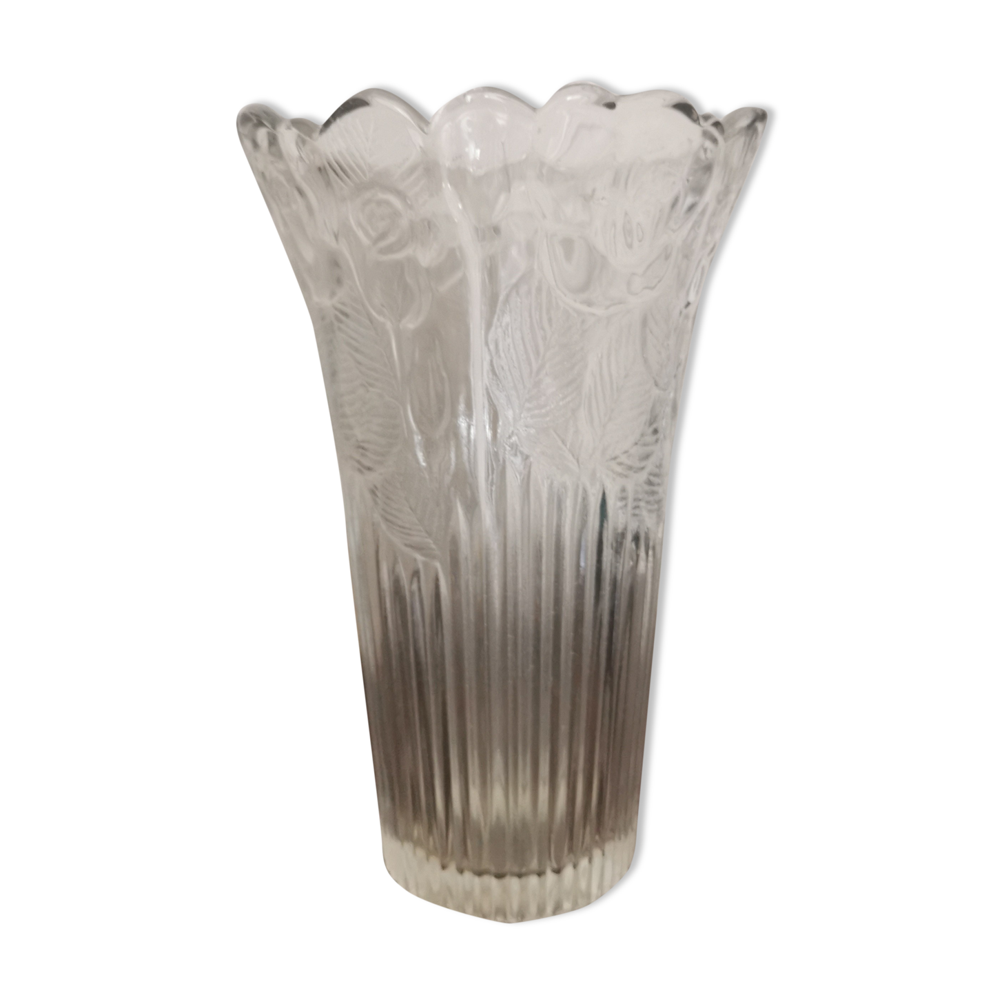 Chiseled glass vase roses pattern