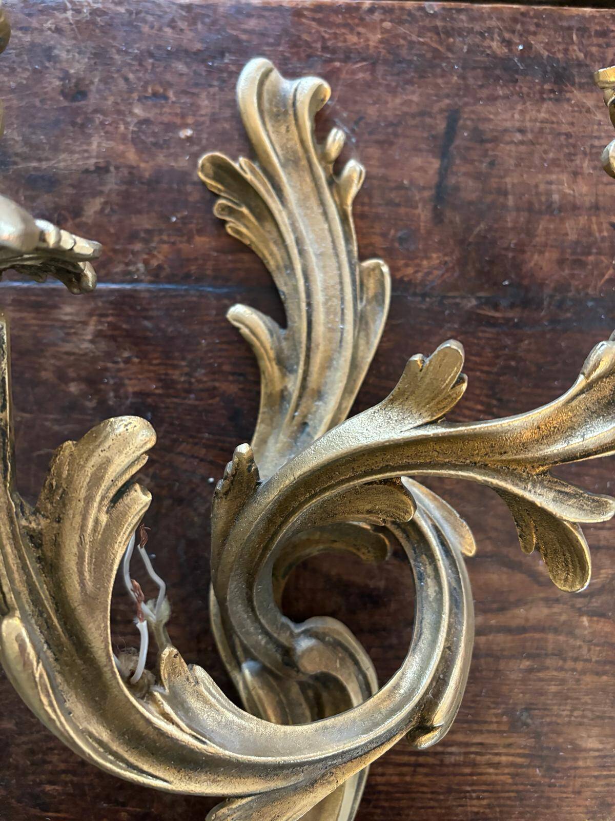 Set of 5 pairs of Louis XV style gilt bronze wall lights + bulbs