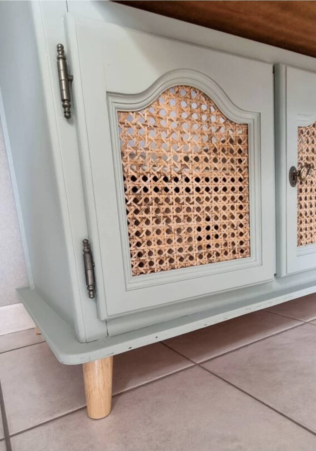 Children's wardrobe cupboard