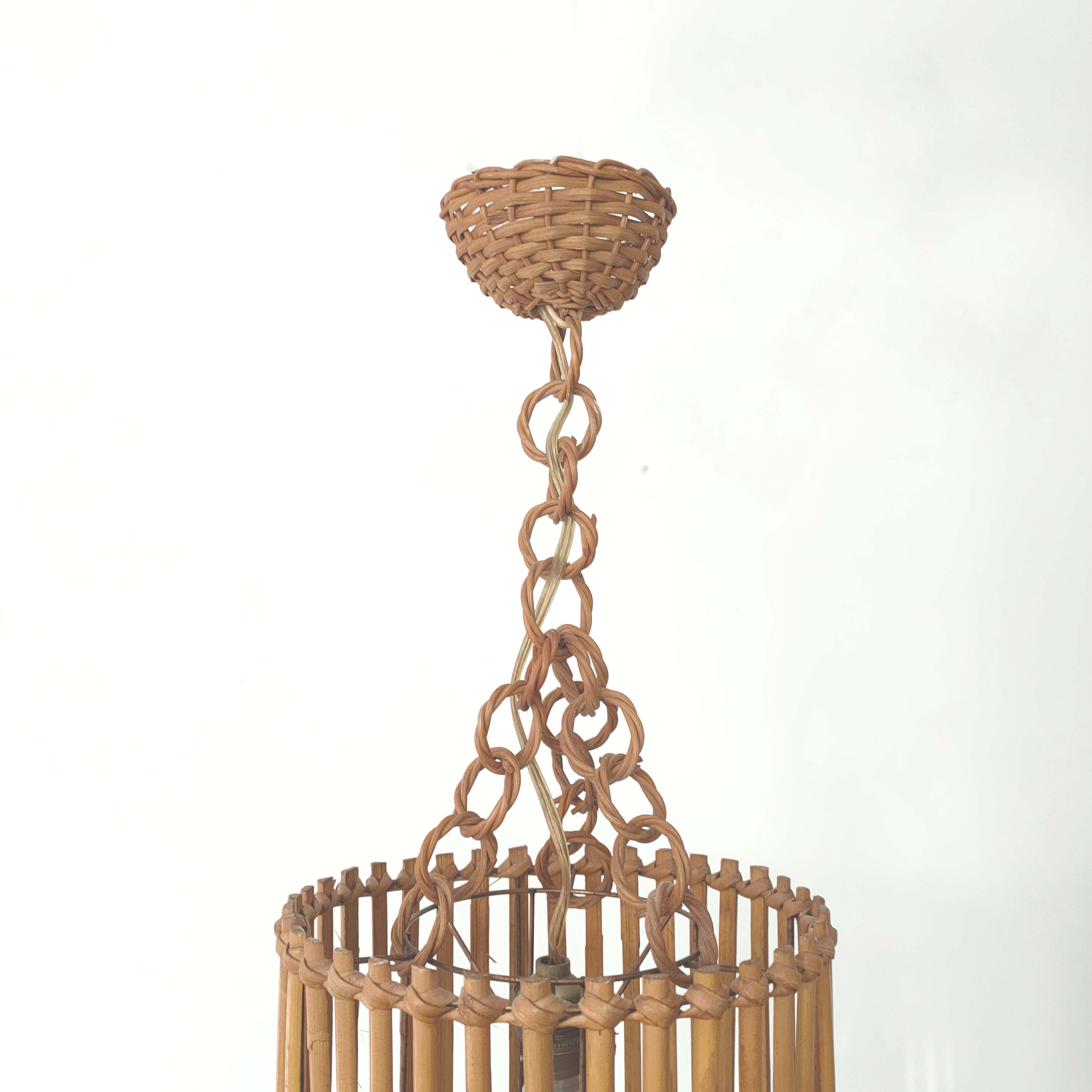 Rattan suspension