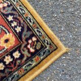 Persian rug in burgundy yellow wool, 200x300cm