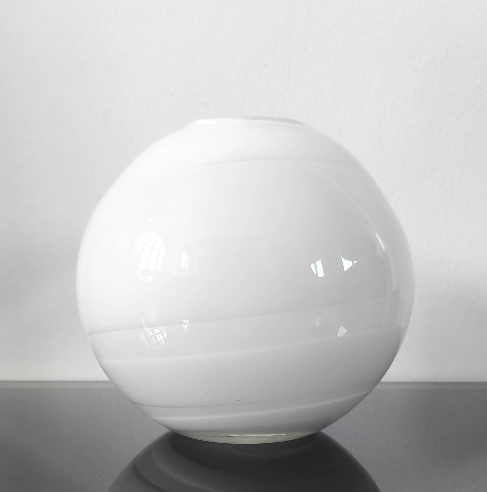 Vase boule vintage