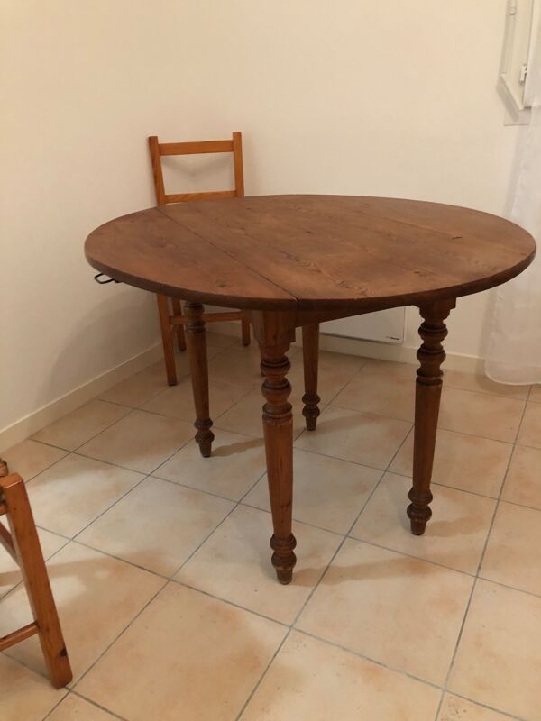Table Louis Philippe