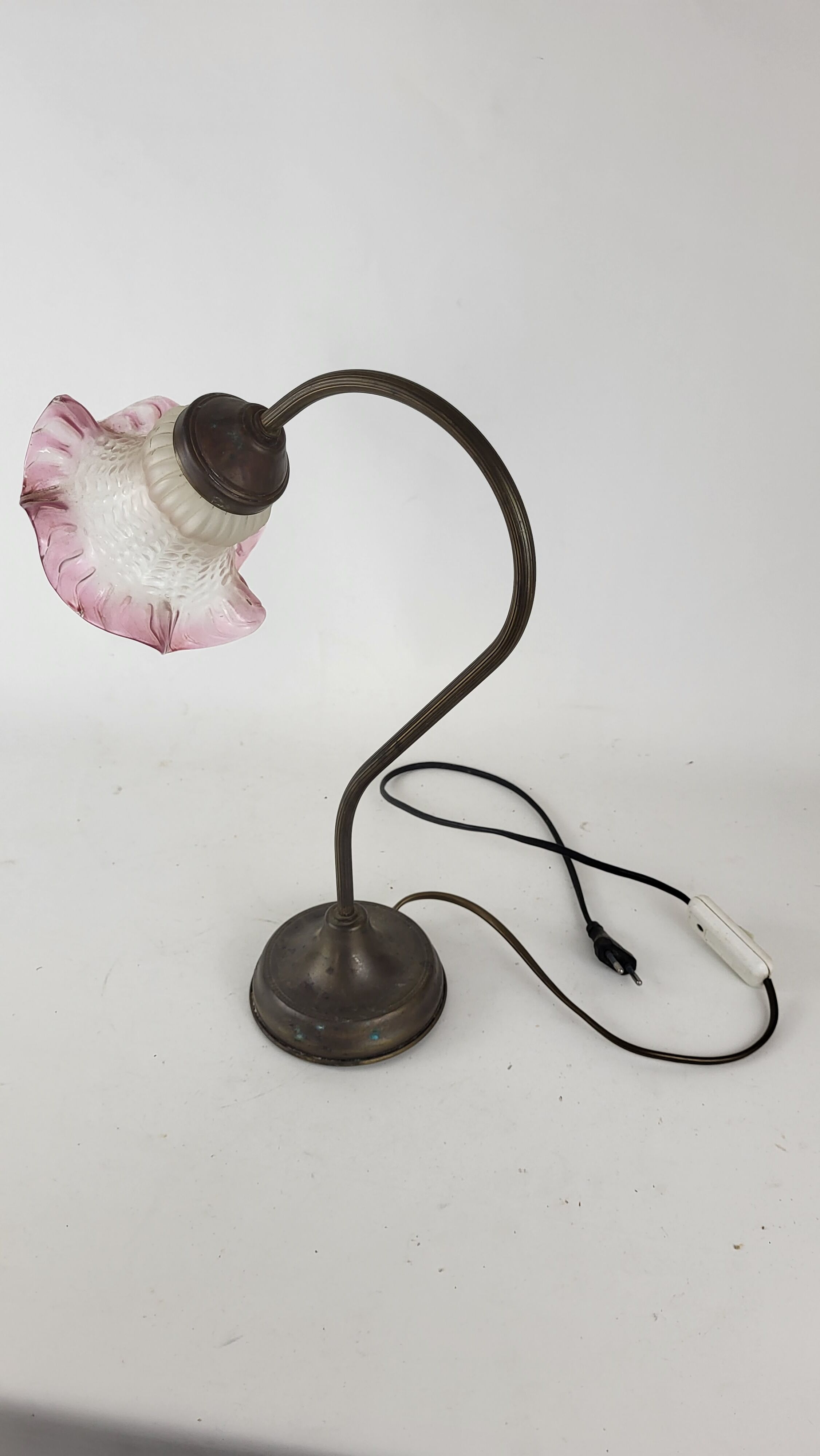 Gooseneck tulip lamp