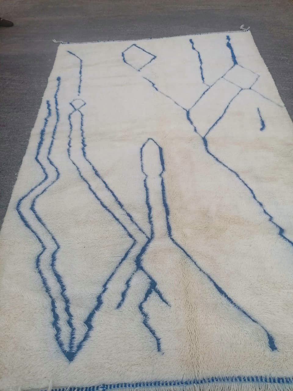 Moroccan Berber carpet Beni Ouarain with blue patterns 200x310cm