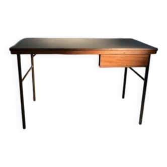 Bureau année 50 provenant de la cité Anthony