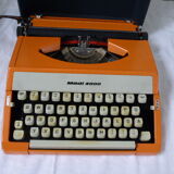 Typewriter Madi 2000 1970