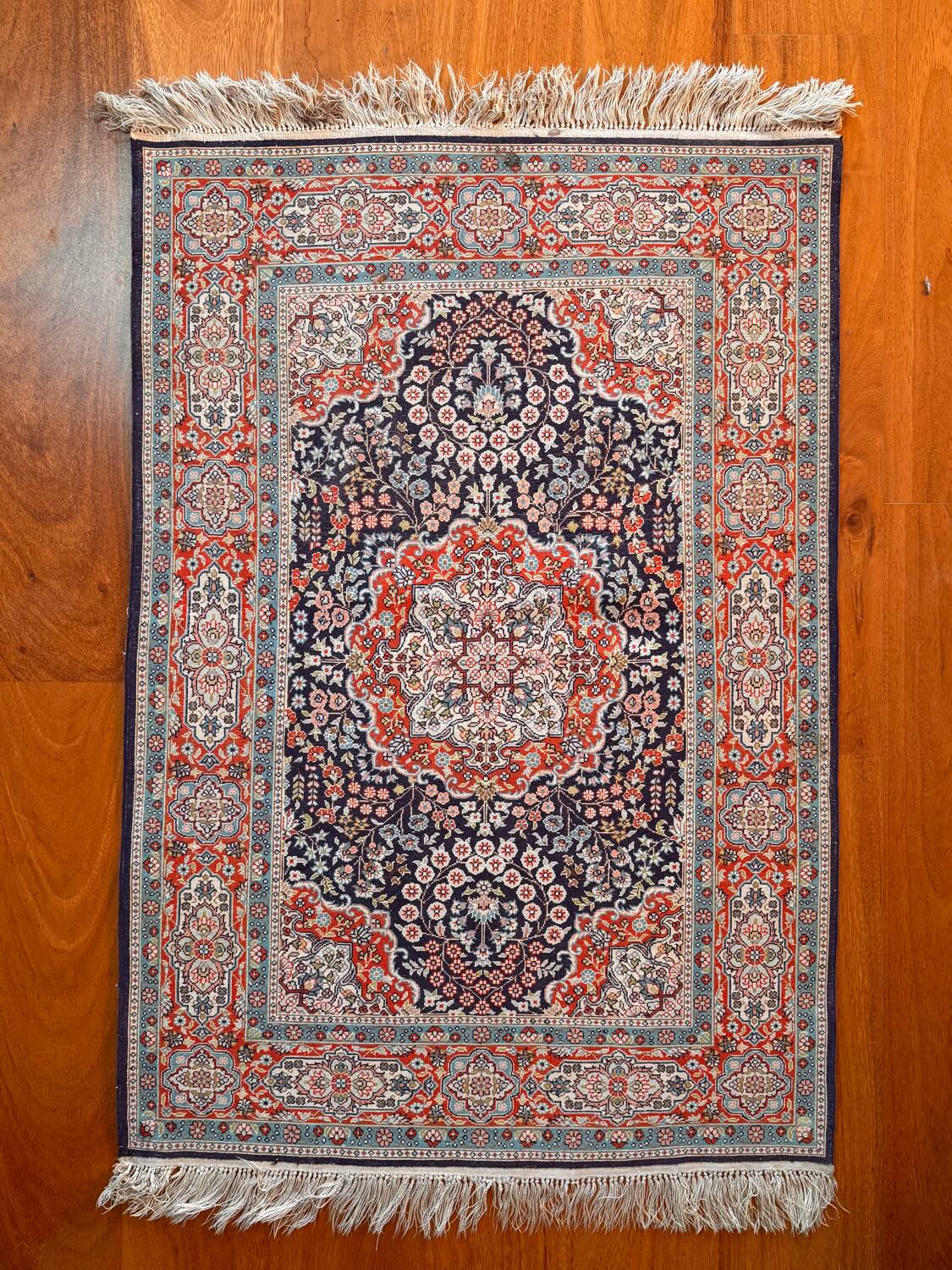 Chinese silk oriental rug 103 cm x 64 cm