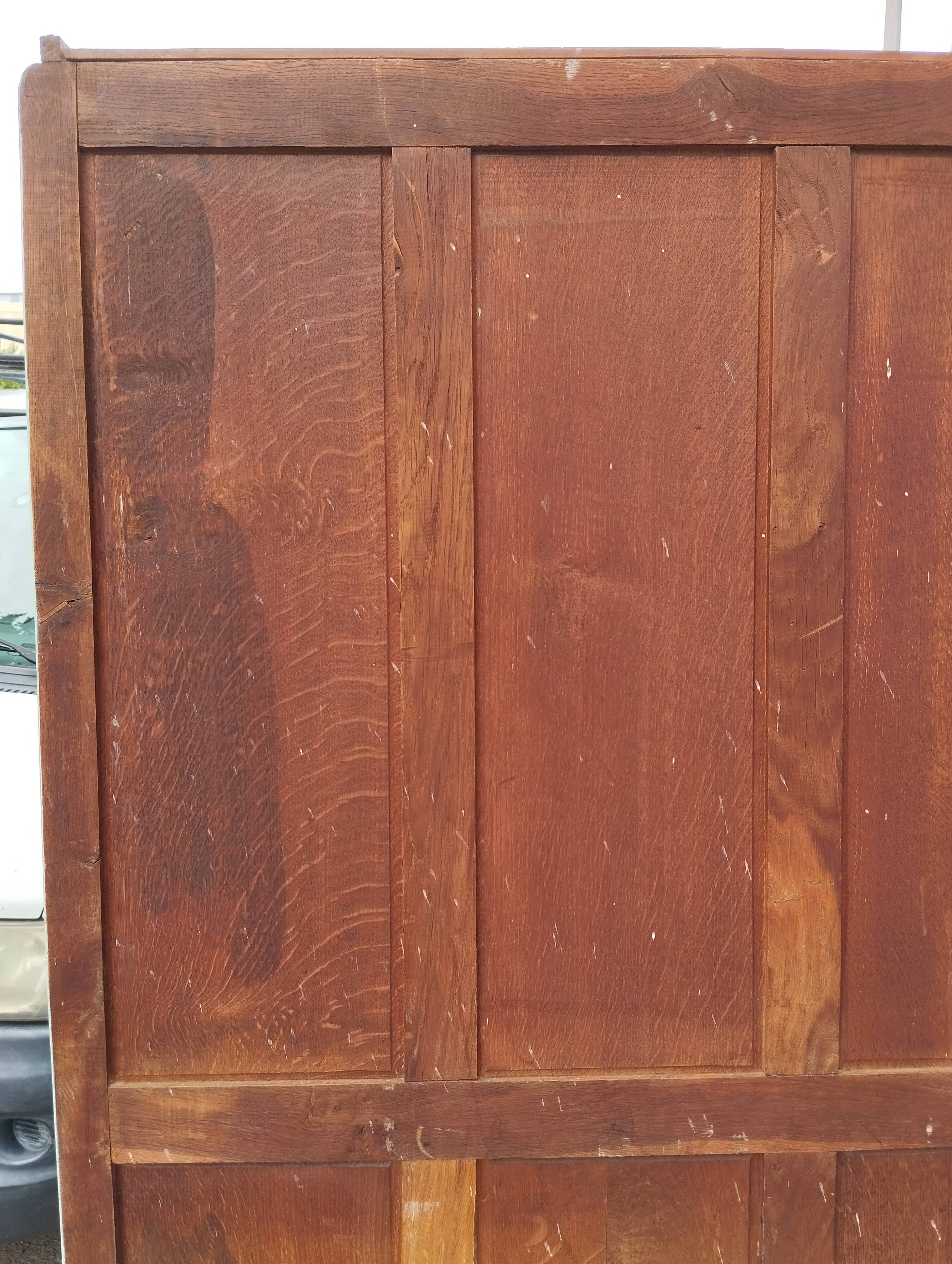 Parisian showcase cabinet year 30