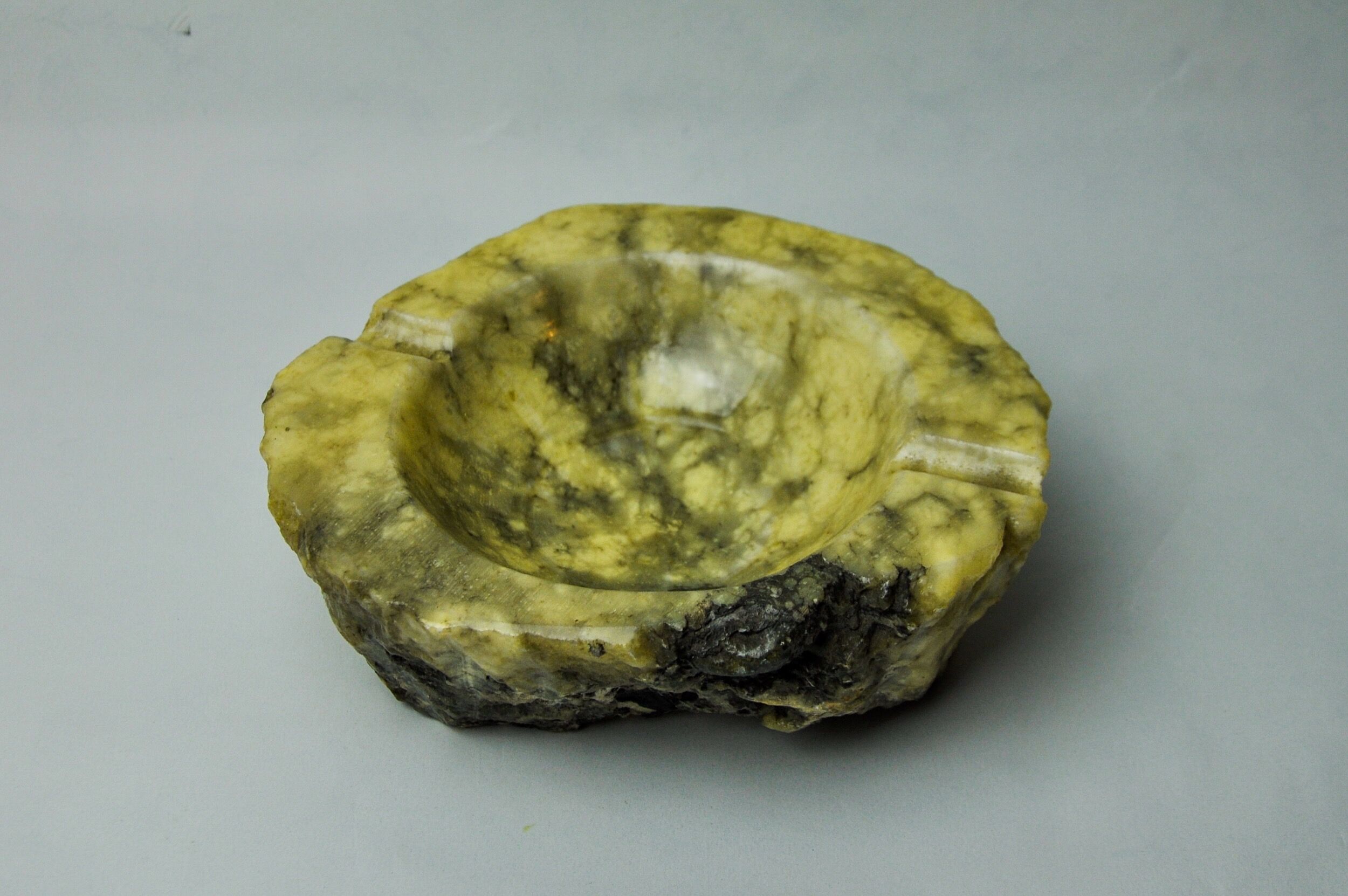 Yellow alabaster ashtray by Romano Bianchi, Italy, 1970