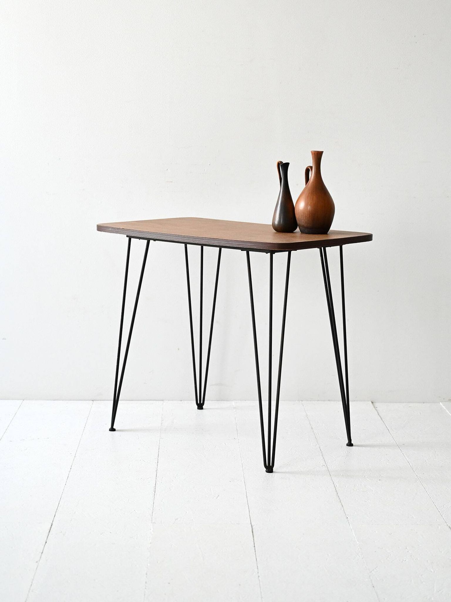 Table d'appoint vintage en formica et métal des années 1950