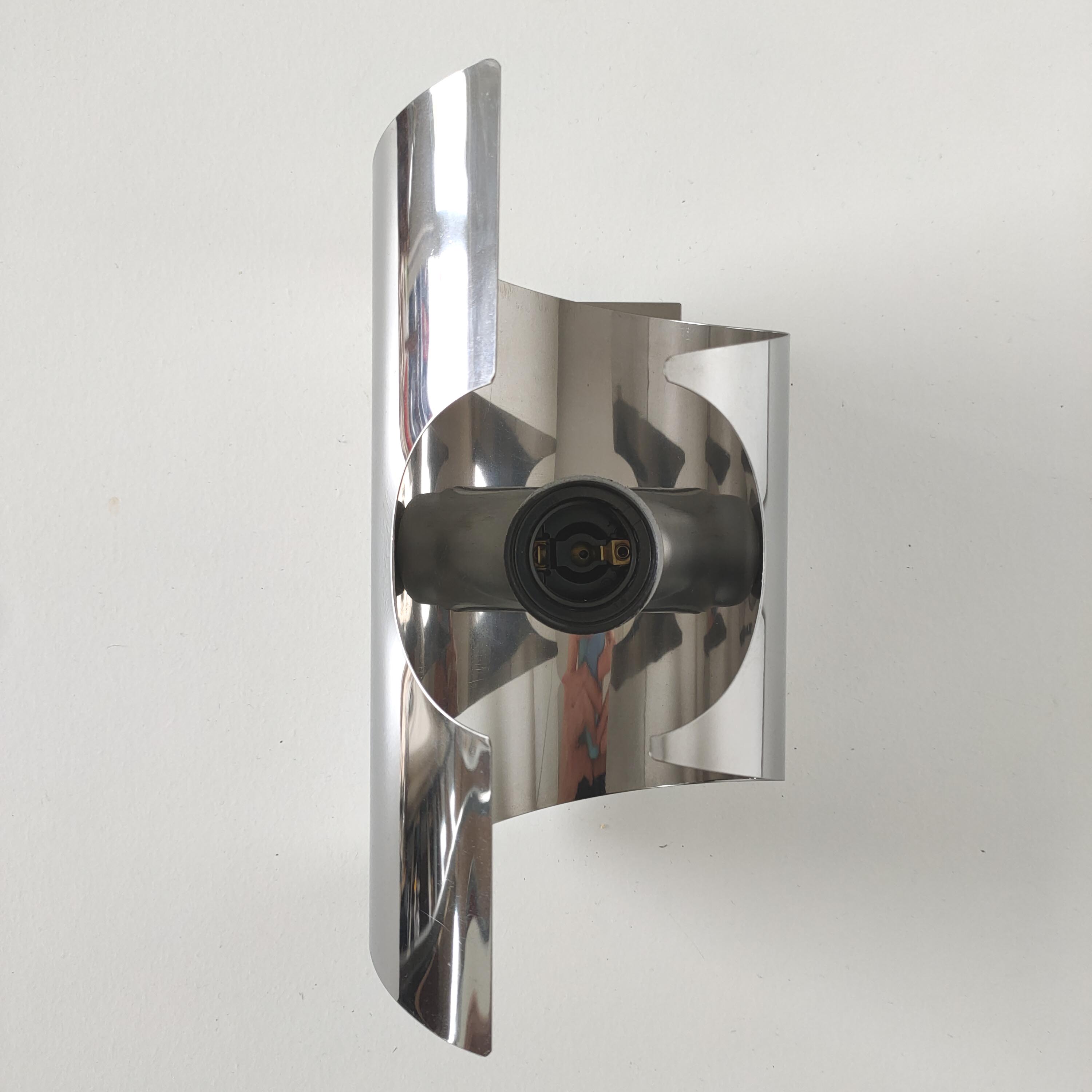 Seventies space age wall lamp