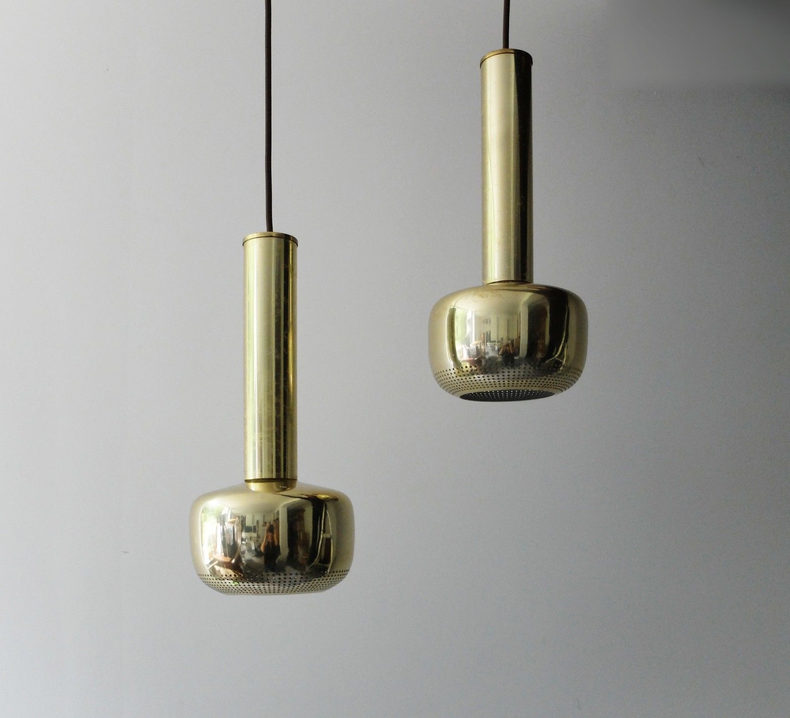 Pair of suspensions "Guldpendel" vintage brass by Vilhelm Lauritzen for Louis Poulsen