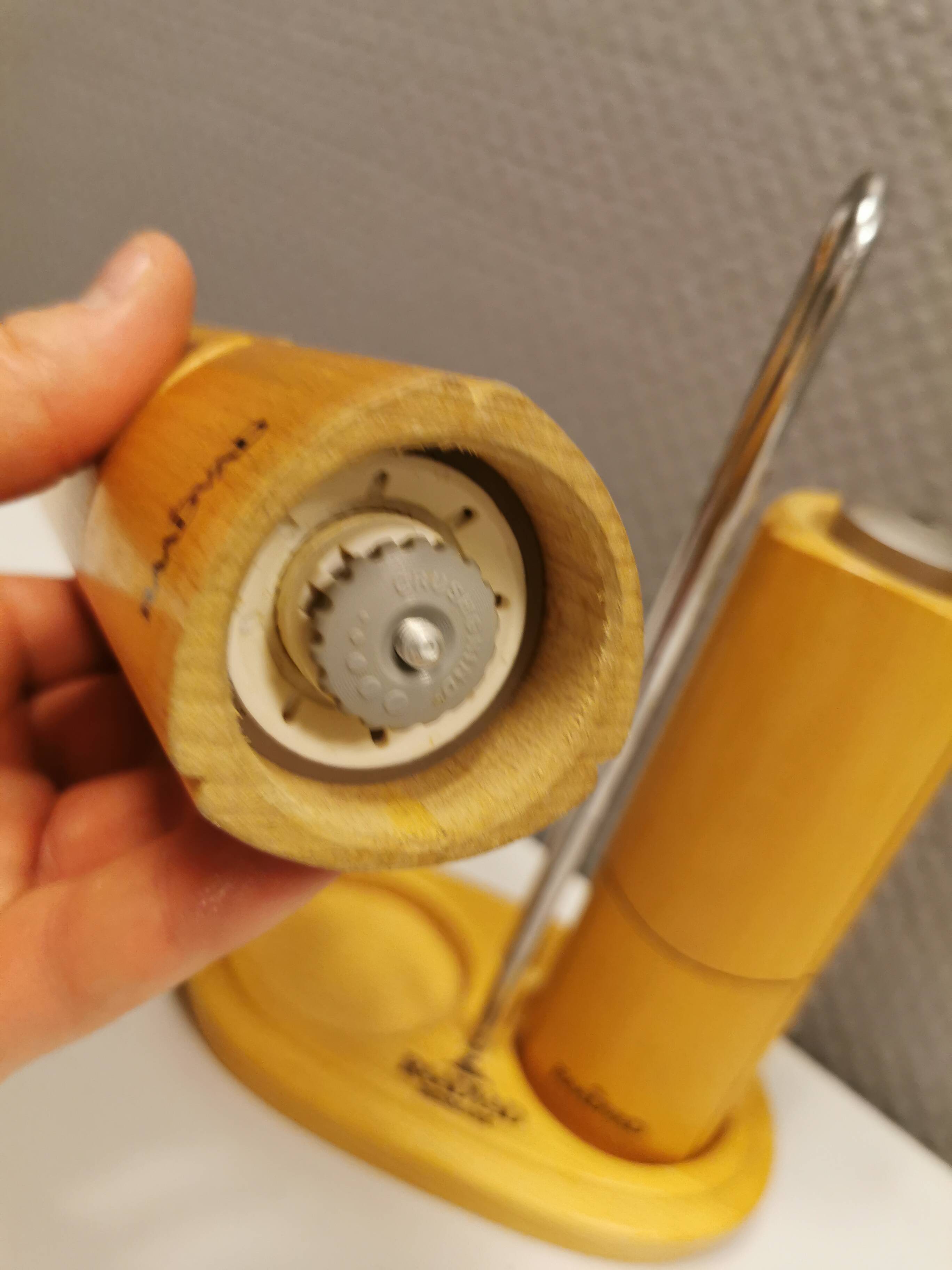 Moulins à poivre et à sel conçus par Royal Raadvad. Fin du 20ème siècle.