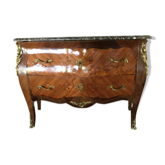 Commode de style Louis XV en marqueterie bois de rose