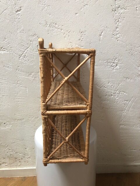 Wicker shelf
