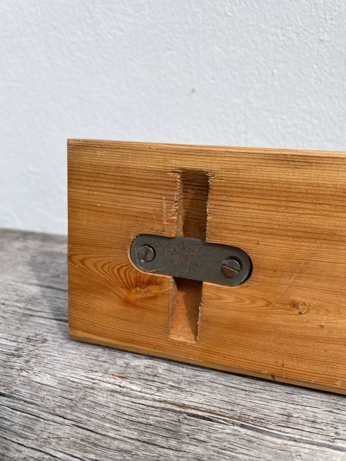 Maison Regain 1980 wooden wall coat rack