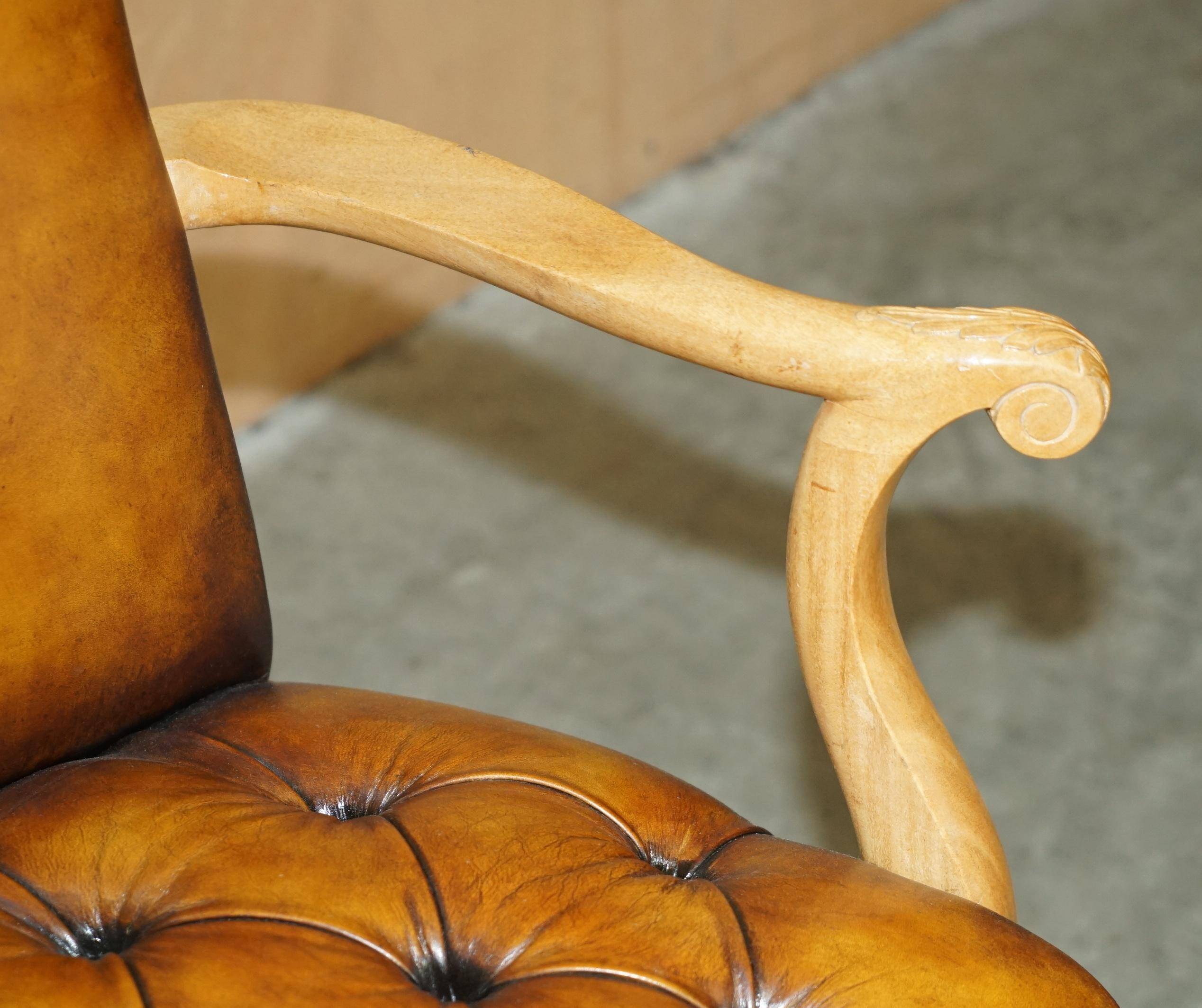 Restored Chesterfield Art Deco 1920 office chair in leather and walnut.