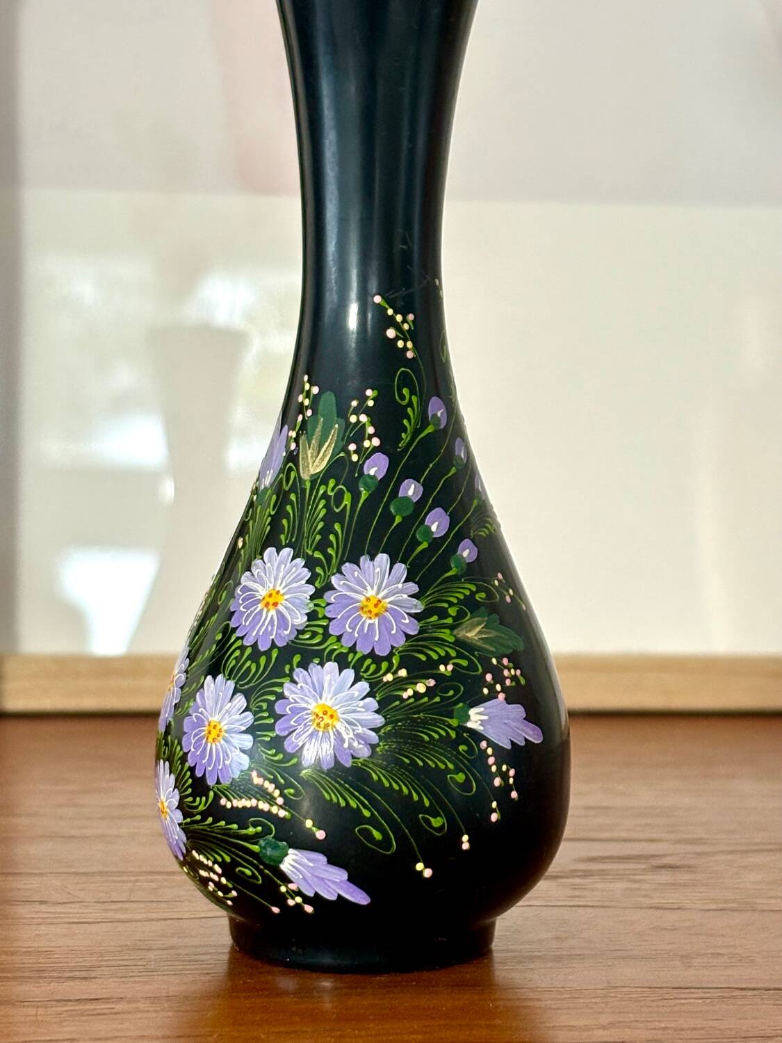 Petit vase bois verni artisanat russe vintage